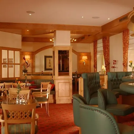 Hotel Ringhotel Weisser Hirsch 4*