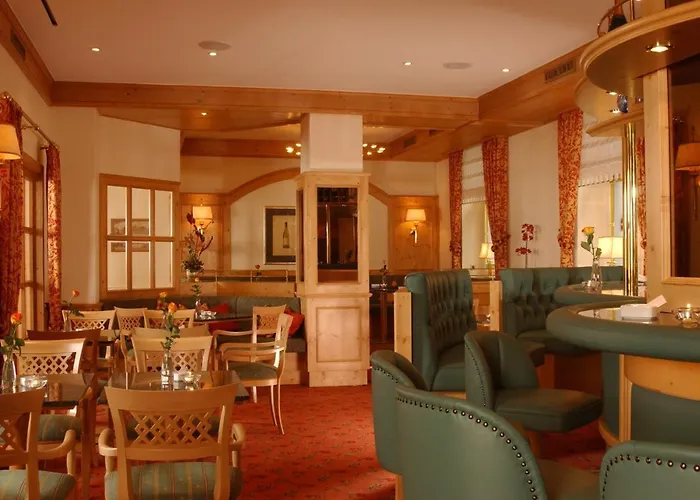 Hotel Ringhotel Weisser Hirsch 4*